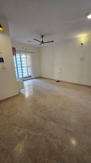 Room in 2 BHK Apartment at Dosti Group Imperia, Manpada – for Sale