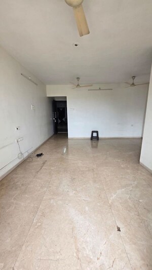 Room in 2 BHK Apartment at Dosti Group Imperia, Manpada – for Sale