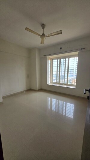 Room in 2 BHK Apartment at Dosti Group Imperia, Manpada – for Sale