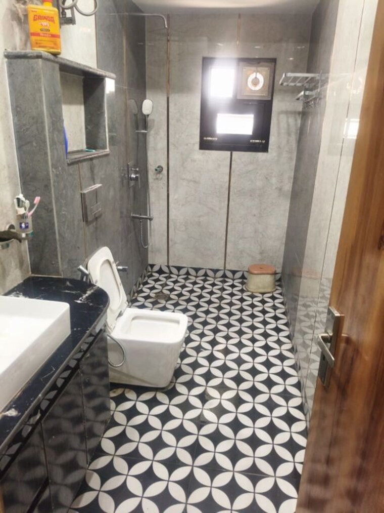 Bathroom, palam vihar 2 Bedroom 1200 Sq.Ft. Builder Floor In Palam Vihar Gurgaon 10780039