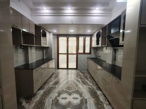 Kitchen in 4 BHK Villa at Hiranandani Gardens Eden Bungalows, Powai – for Rent