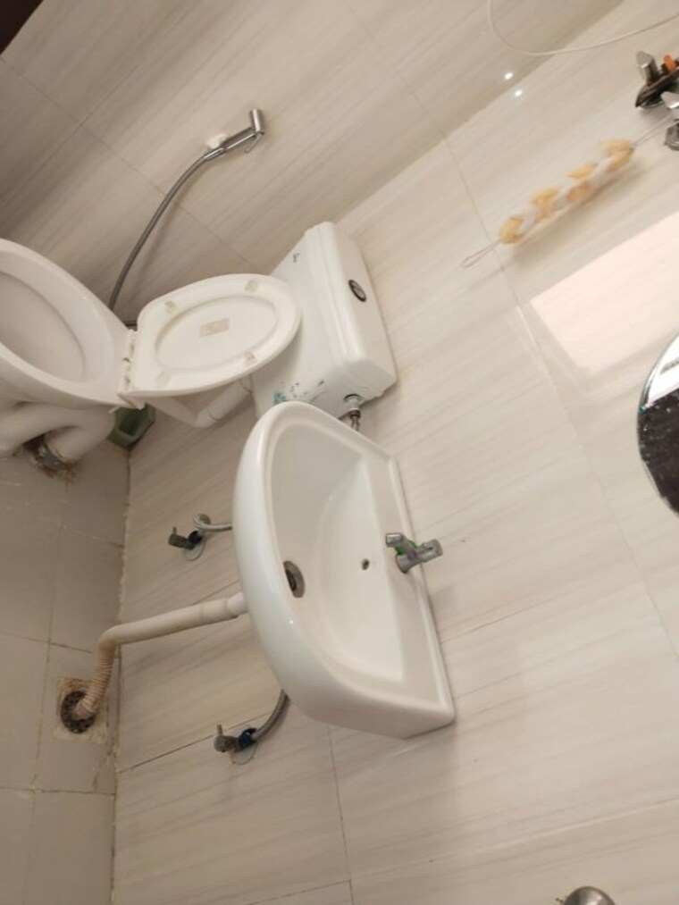 Bathroom, pivotal-riddhi-siddhi 2 Bedroom 587 Sq.Ft. Apartment In Sector 99 Gurgaon 10780038