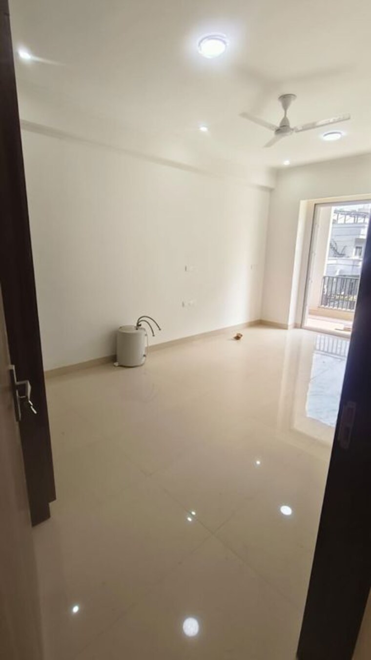 Room, sector 23 2 Bedroom 1300 Sq.Ft. Builder Floor In Sector 23 Gurgaon 10780050