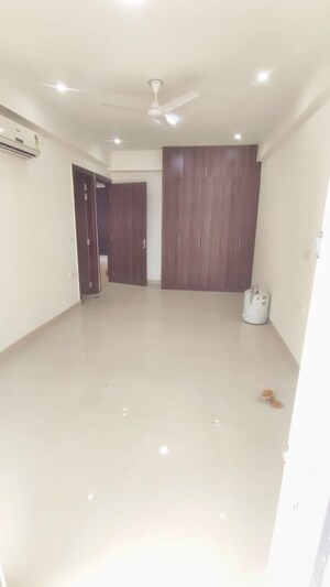Room in 2 BHK Builder Floor at Sector 23 – for Rent