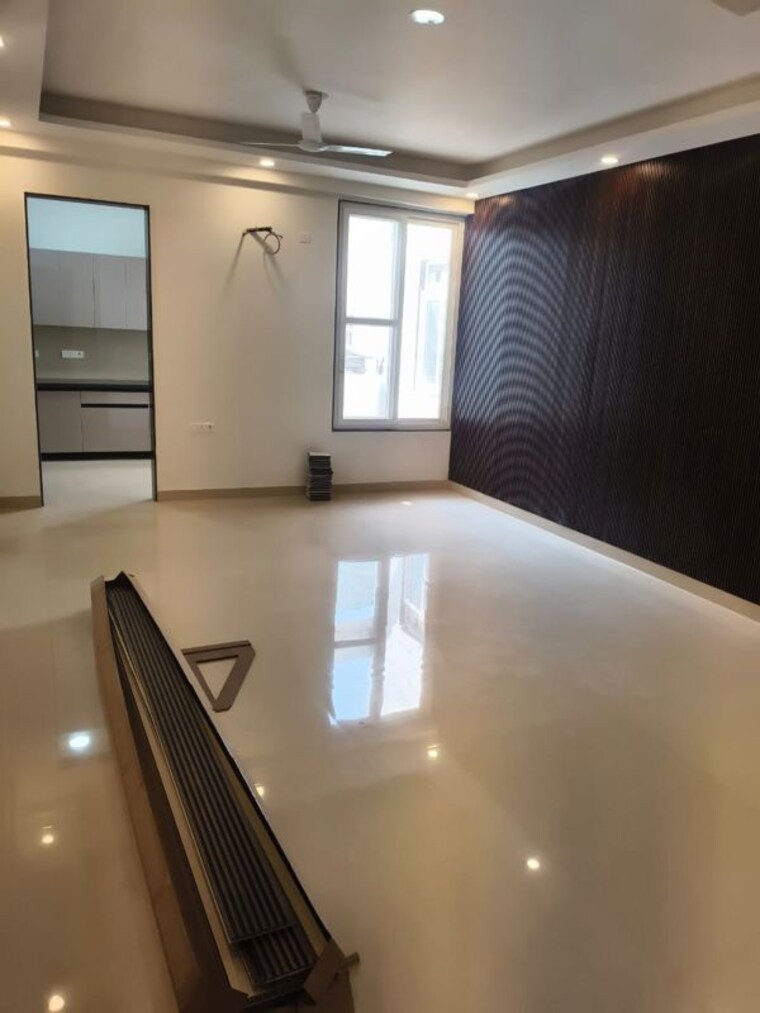 Room, sector 23 2 Bedroom 1300 Sq.Ft. Builder Floor In Sector 23 Gurgaon 10780050
