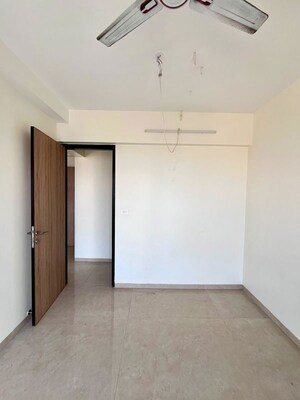 Room in 2 BHK Apartment at Dosti Eastern Bay, Wadala – for Sale