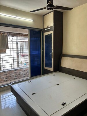 Room in 1 BHK Apartment at Bindra Complex, Andheri East – for Rent