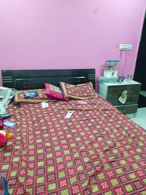 Bedroom in 3 BHK Apartment at Bhat – for Rent
