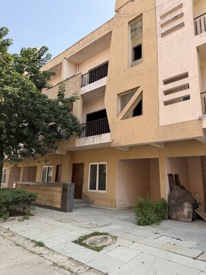 4 BHK Villa – Exterior View View at Supertech Golf Country Villa, Sector 22d Yamuna Expressway - for Sale
