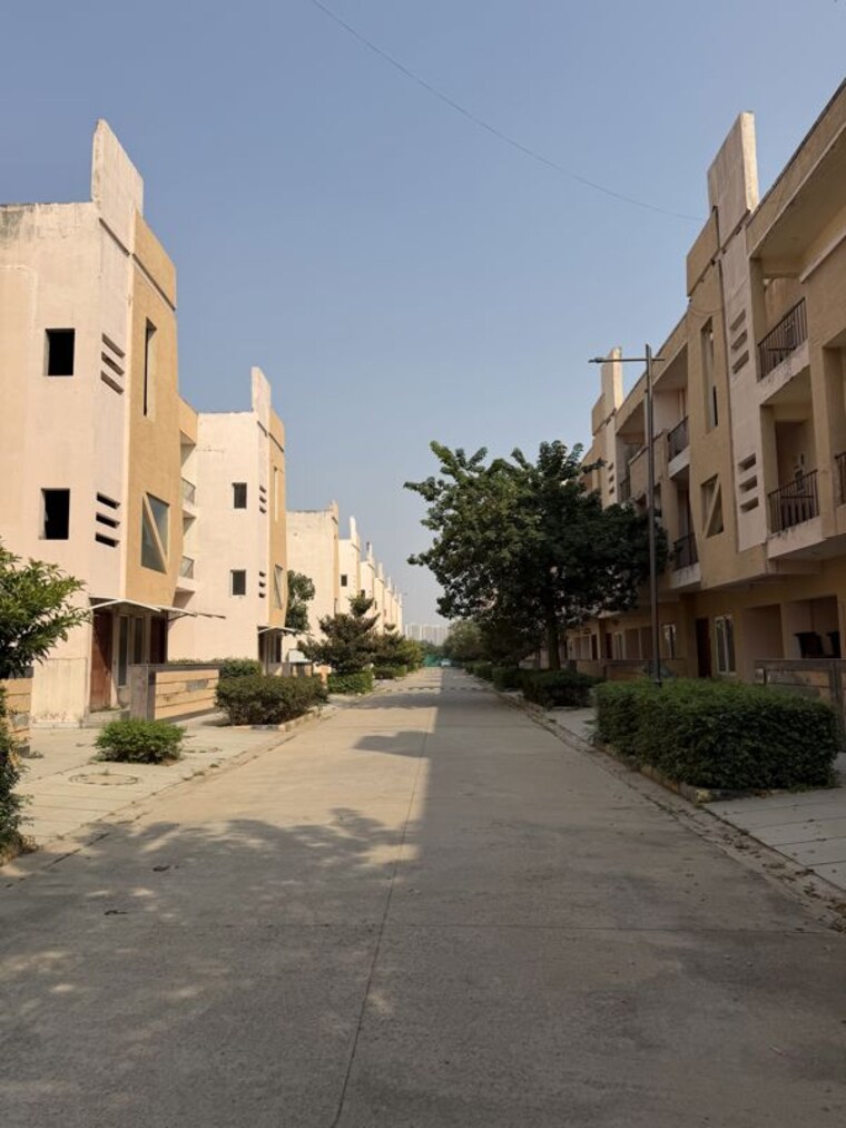 Exterior View, supertech-golf-country-villa 4 Bedroom 100 Sq.Yd. Villa In Sector 22d Yamuna Expressway Greater Noida 10780148