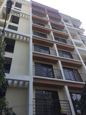 2 BHK Apartment For Rent in Padmalaxmi CHS, Naupada