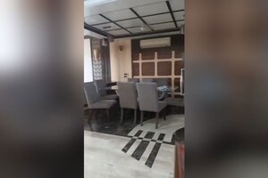 Staircase in 4 BHK Apartment at Oberoi Sky Gardens, Andheri West – for Rent
