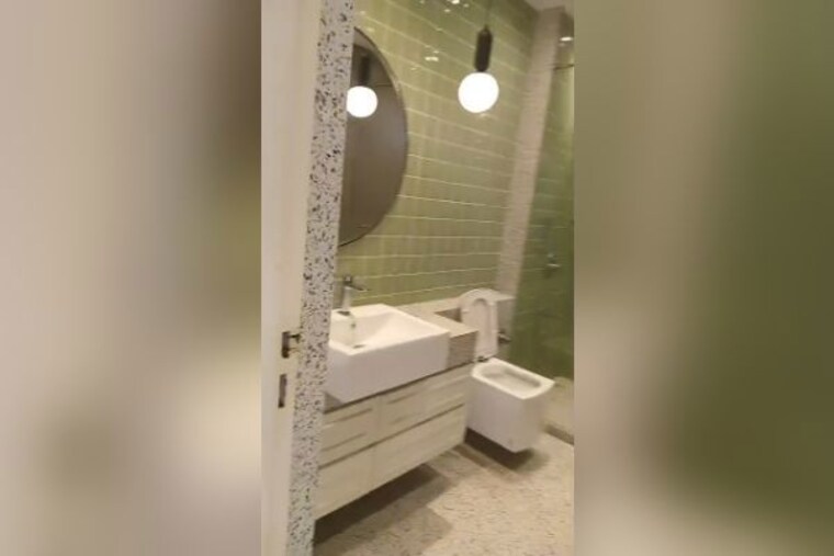 Bathroom, oberoi-sky-gardens 4 Bedroom 2800 Sq.Ft. Apartment In Andheri West Mumbai 10780156