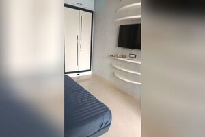 Bathroom in 4 BHK Apartment at Oberoi Sky Gardens, Andheri West – for Rent