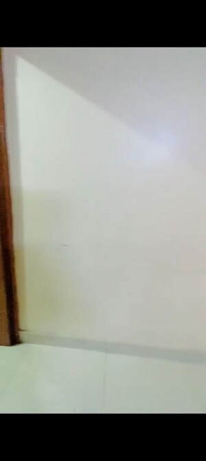 Room in Studio Apartment at Sector 16b Dwarka – for Rent
