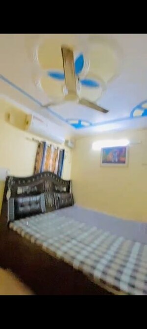 Room in Studio Apartment at Sector 16b Dwarka – for Rent