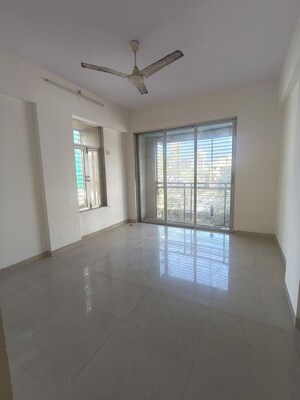 Room in 2 BHK Apartment at Matunga East – for Rent