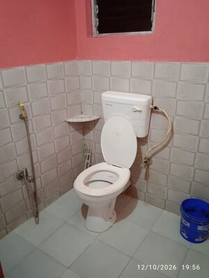 Bathroom in 1 BHK Apartment at Chatterjee Para – for Rent