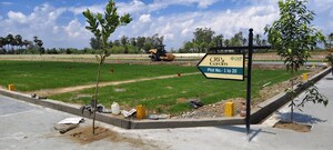  Plot For Sale in Manikandam