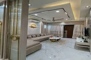 Room in 3 BHK Builder Floor at Janakpuri – for Sale