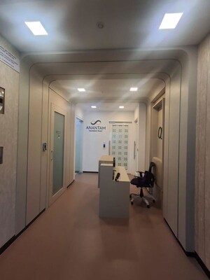Team Area in  Office Space at Sunshine Tower Dadar, Dadar West – for Sale