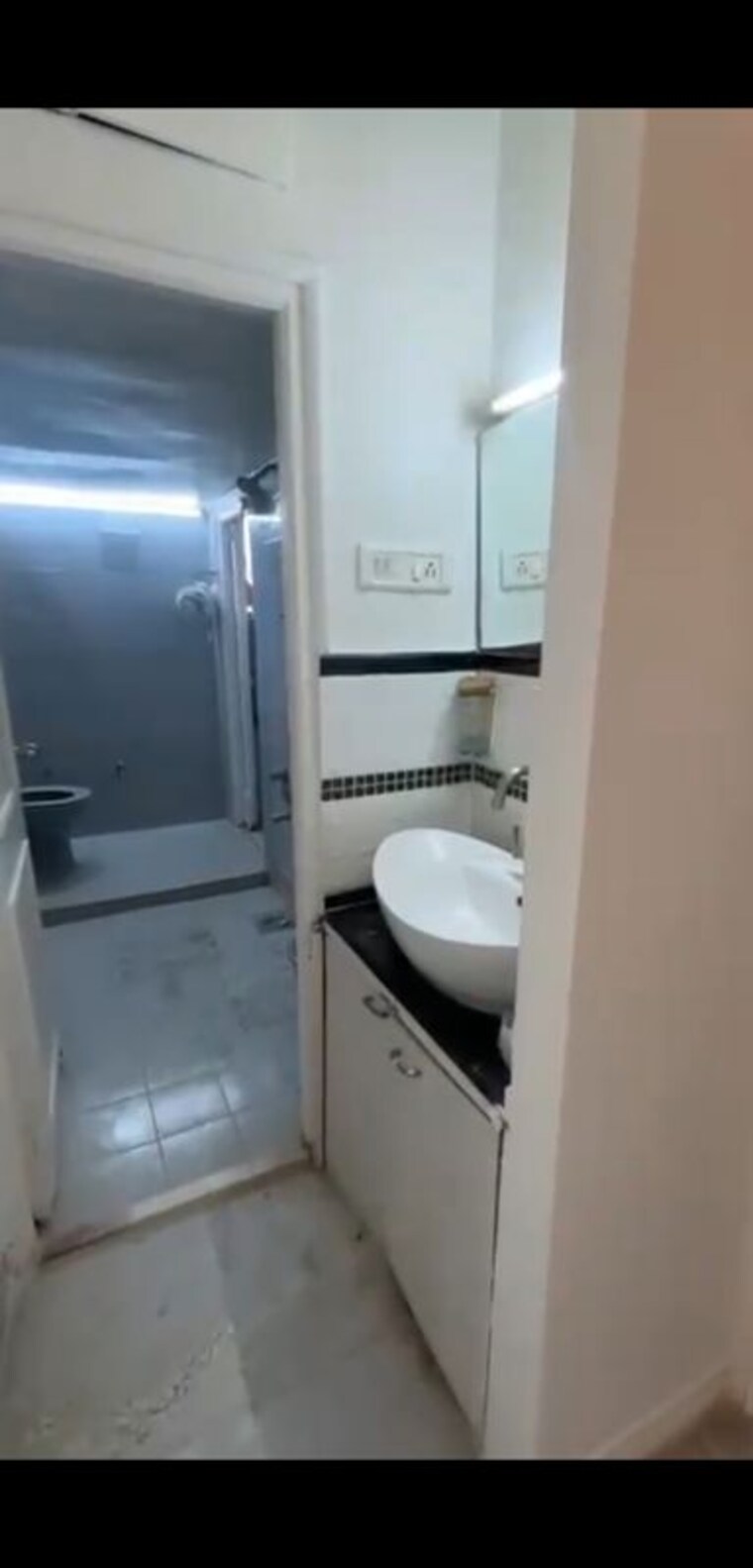 Bathroom, hiranandani-gardens-canna 4 Bedroom 1250 Sq.Ft. Apartment In Powai Mumbai 10780296