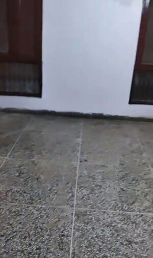 Room in 2.5 BHK Apartment at Alcon Apartments, Vaishali Sector 2 – for Rent