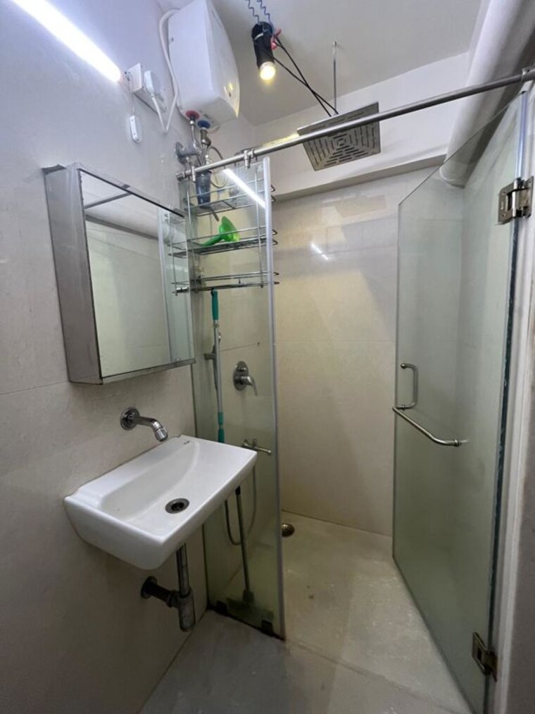 Bathroom, god-gifts-building 1 Bedroom 590 Sq.Ft. Apartment In Lower Parel Mumbai 10780311