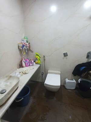 Team Area in 2 BHK Apartment at Lokhandwala Whispering Palms, Kandivali East – for Rent