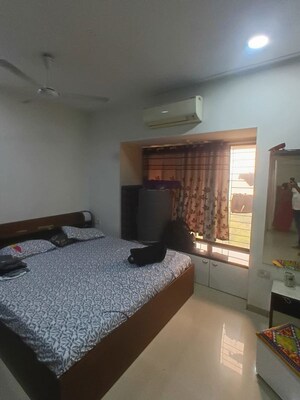 Bedroom in 2 BHK Apartment at Lokhandwala Whispering Palms, Kandivali East – for Rent