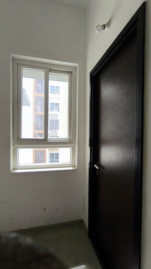 Room in 4 BHK Apartment at Rajapushpa Eterna, Nanakramguda – for Rent