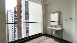 Room in 4 BHK Apartment at Rajapushpa Eterna, Nanakramguda – for Rent