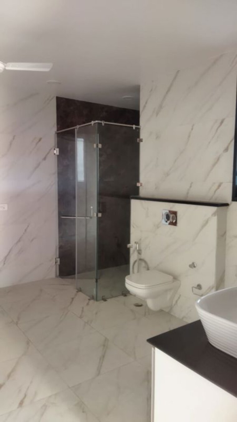 Bathroom, unitech-the-villas 5 Bedroom 10869 Sq.Ft. Villa In Sector 33 Gurgaon 10780308