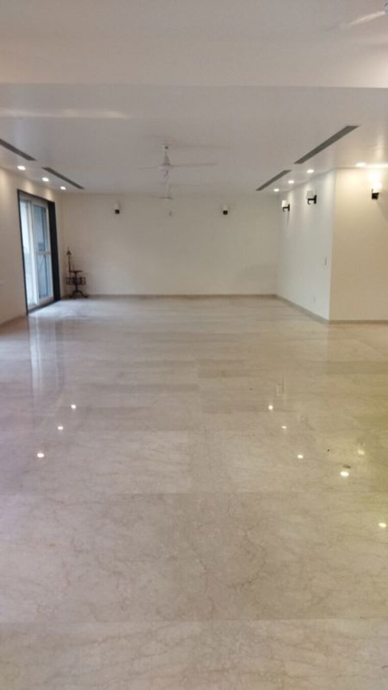 Room, unitech-the-villas 5 Bedroom 10869 Sq.Ft. Villa In Sector 33 Gurgaon 10780308