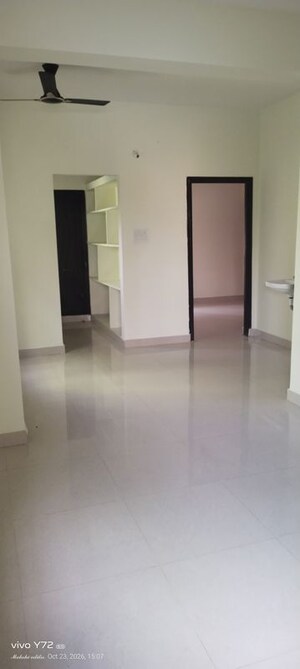 Room in 2 BHK Apartment at Kondapur – for Rent