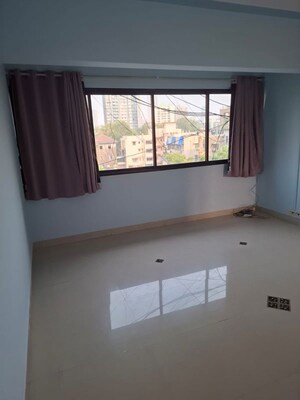 Room in 2 BHK Apartment at Rajiv CHS Matunga, Matunga West – for Rent