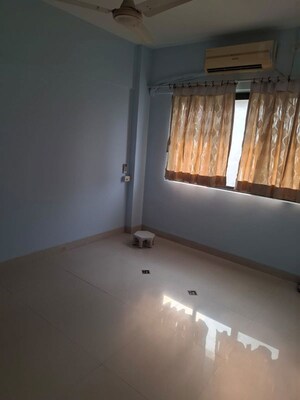Furnished Amenities in 2 BHK Apartment at Rajiv CHS Matunga, Matunga West – for Rent