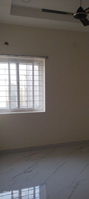 Room in 2 BHK Apartment at Kondapur – for Rent