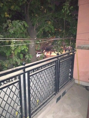 Balcony in 1 BHK Independent House at Sarita Vihar – for Rent