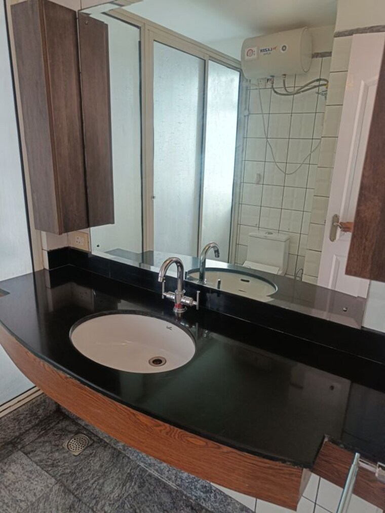 Bathroom, central-park-i 4 Bedroom 3450 Sq.Ft. Apartment In Sector 42 Gurgaon 10780480