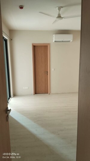 Room in 2 BHK Apartment at M3M Heights, Sector 65 – for Rent