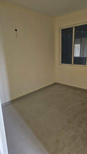 Room in 3 BHK Apartment at Pyramid Altia, Sector 70 – for Sale