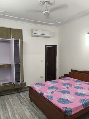 2 BHK Builder Floor For Rent in Sector 52
