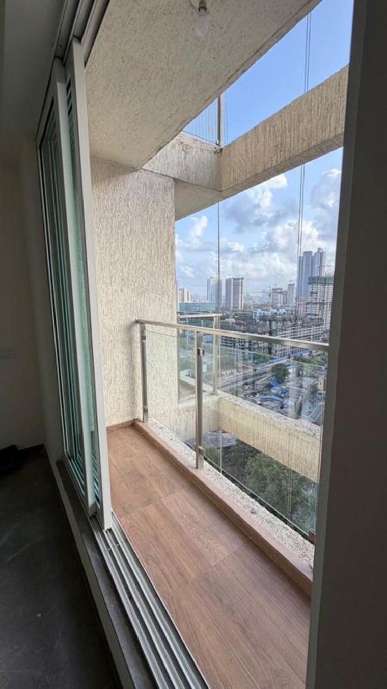 Balcony, lodha-high-end 3 Bedroom 1319 Sq.Ft. Apartment In Kapur Bawdi Thane 10780548