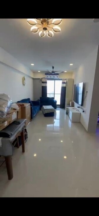 2 BHK +Apartment For Rent in Leo Tower Apartments in Juhu, Mumbai