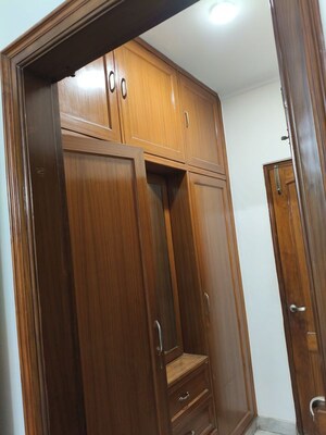 Furnished Amenities in 3 BHK Builder Floor at RWA Apartments Sector 52, Sector 52 – for Rent