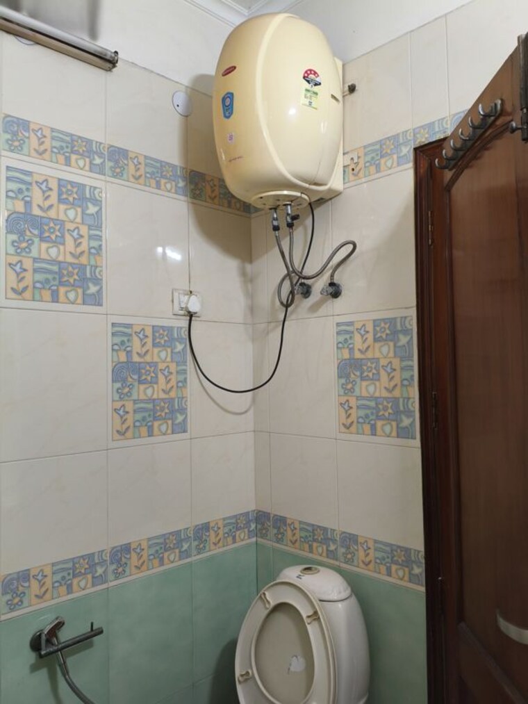 Map Location, rwa-apartments-sector-52 3 Bedroom 1850 Sq.Ft. Builder Floor In Sector 52 Noida 10780555