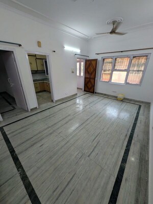 Room in 2 BHK Apartment at Shatabdi Vihar, Sector 52 – for Rent