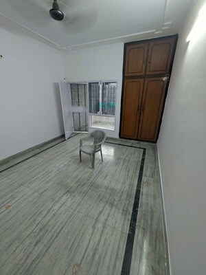 Room in 2 BHK Apartment at Shatabdi Vihar, Sector 52 – for Rent
