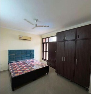 Bedroom in 2 BHK Apartment at Nagla Road – for Rent